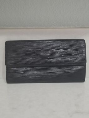 Auth Louis Vuitton  Black Epi Porte Feuille Sarah Long  Wallet CA0919 Pre-owned